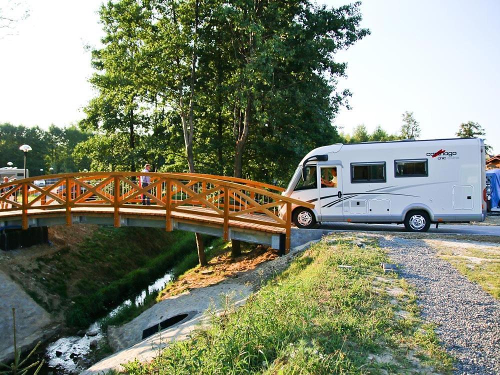 Molo Resort Kemping Osiek (Lesser Poland) Exterior foto